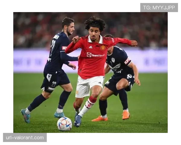 战术复盘:曼联战平伯恩茅斯,滕哈格“双前腰”实验效果不佳,中场覆盖不足 战术复盘:曼联战平伯恩茅斯,滕哈格“双前腰”实验效果不佳,中场覆盖不足